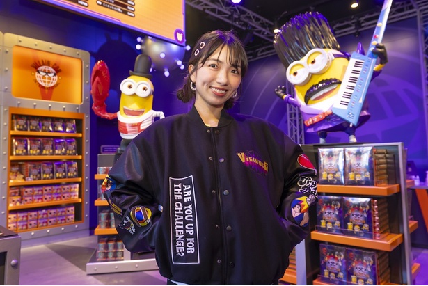 クールなジャケット(2万2000円)はしっかりした素材で秋から大活躍しそう