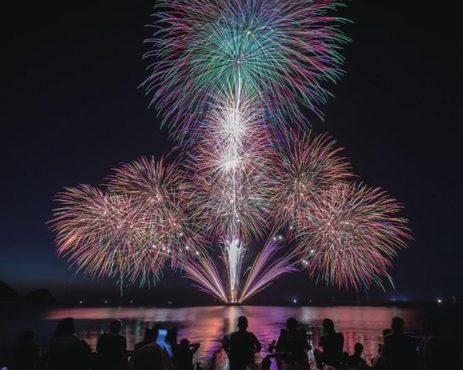 ひと夏使える超保存版！関西花火カレンダー【2025年版】