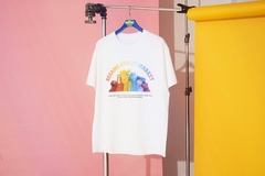 「レインボーTシャツ」(5940円)