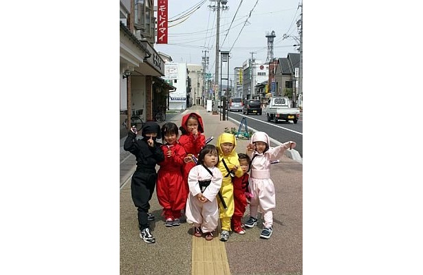 ちびっ子たちも、かわいい忍者に変身！