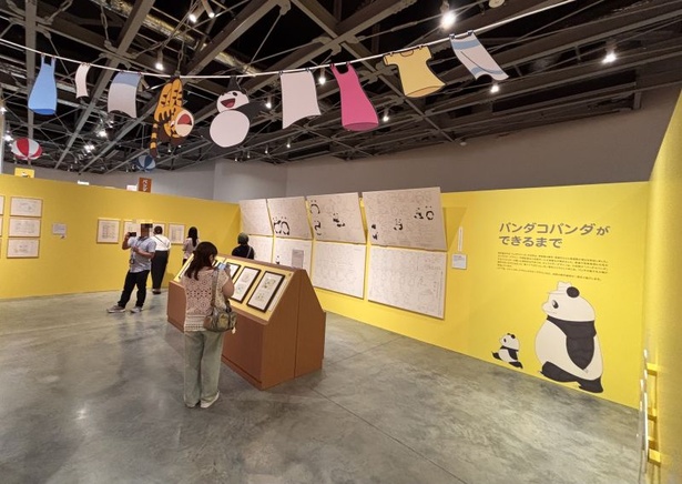設定資料やイメージボードなど制作資料の一部も展示されていた