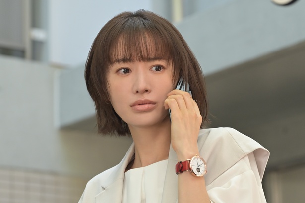 金曜ナイトドラマ「奪い愛、真夏」より