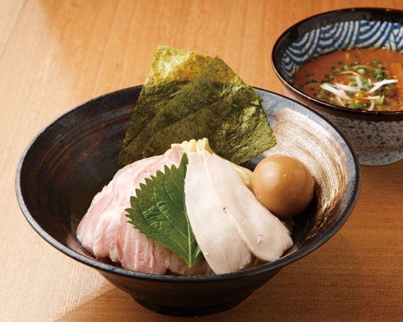【千葉】濃厚、なのに上品。｢中華そば 連｣で美しい豚骨魚介を味わう！