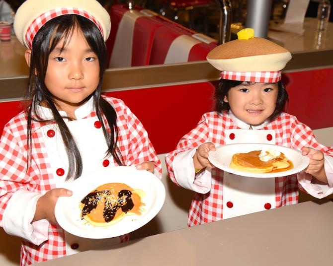 ホットケーキ型のベレー帽＆パティシエ衣装がかわいい！カンドゥー幕張でアクティビティ「パティシエ体験」が夏休み限定出展