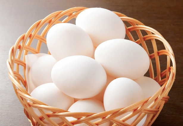 卵は地元の養鶏場から買い付けた新鮮なものを使用