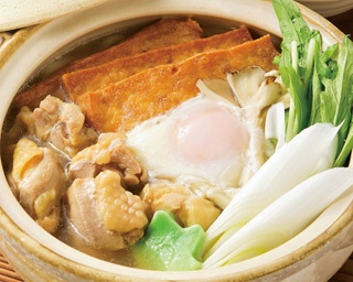 伊達鶏の旨味が凝縮！「なべ焼きうどん」で体ポカポカ