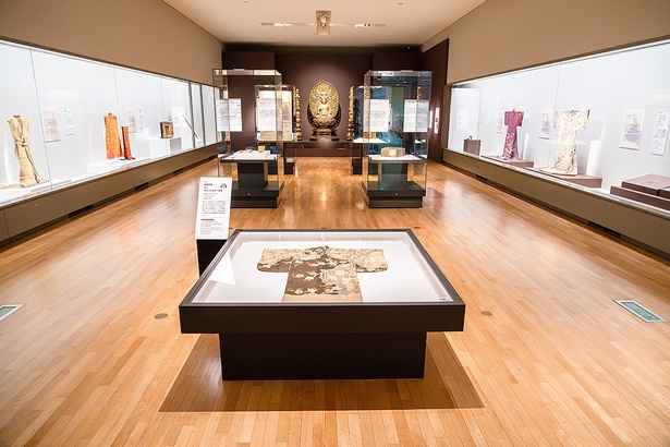 「第3章 ゆかりの品は語る」展示風景