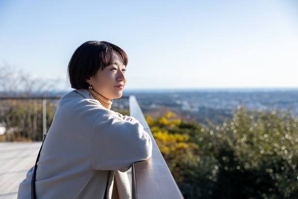 「じっくり眺めていると、湾で働く人々の船なども見ることができ、飽きません」(ちぬ子)