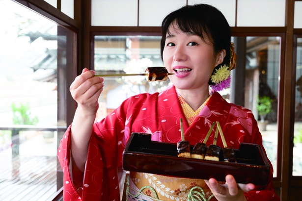 「炭火焼きで香ばしい豆腐田楽(5本600円)もおいしいですよ」(ちぬ子)