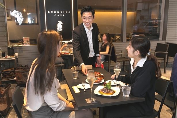 ちょっとした休憩や友人との食事など様々なシーンで利用できるカフェレストラン「BUNMEIDO CAFE」