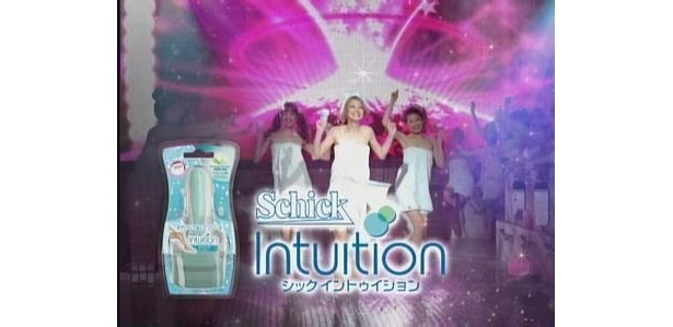 颯爽とウオーキングをして…