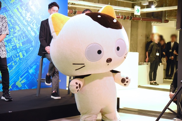 TM NETWORKとのコラボ展開で話題になった「タマ&フレンズ」のタマも登場！