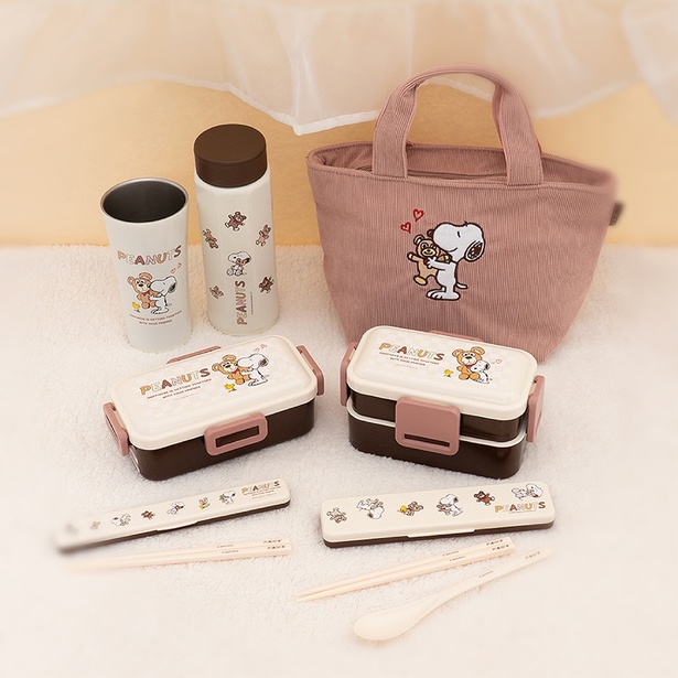 「ステンレスタンブラー」(2970円)、「ステンレスボトル」(4510円)、「ランチバッグ」(2200円)、「ふわっと弁当箱」(1760円)、「2段ふわっと弁当箱」(1980円)、「箸箱セット」(880円)、「コンビセット」(1210円)