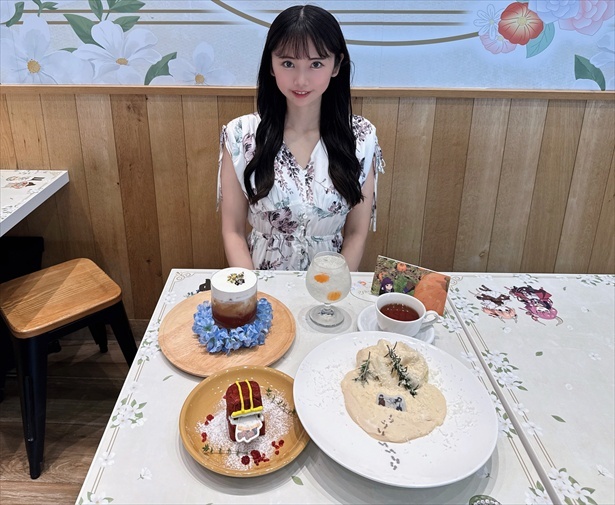 テーブルの柄もさわやかで、メニューを並べるととても写真映えします！
