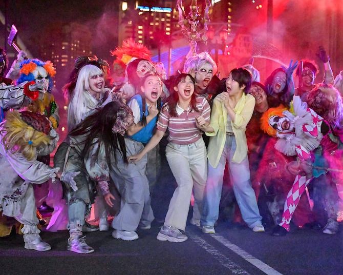 【USJ】大量のゾンビやミーガンに襲われた後は、King Gnuの新曲で一緒にダンス！恐怖と興奮に満ちたハロウィーン・ホラー・ナイトレポ