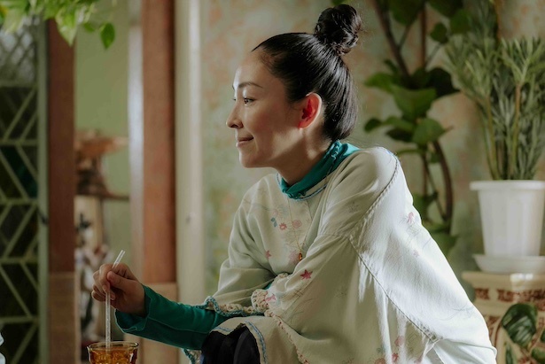 (C) 2025映画『海辺へ行く道』製作委員会