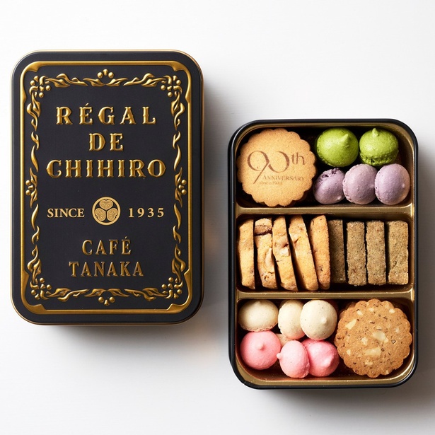 徳川美術館90周年×カフェタナカクッキー缶「ビジュー・ド・ビスキュイ～TOKUGAWA～」(3942円)