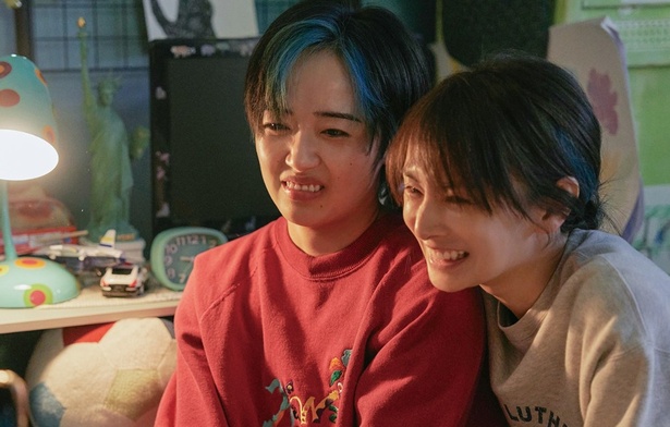 危険な世界でタッグを組む夏希(北川景子)と多摩恵(森田望智)、束の間の笑顔