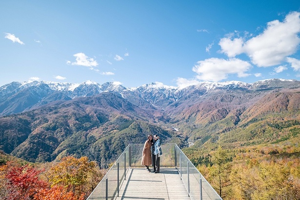 北アルプスの絶景が一望できる山頂テラス「HAKUBA MOUNTAIN HARBOR」