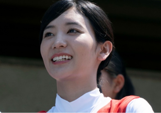千沙の親友・村上華役：小貫莉奈さん