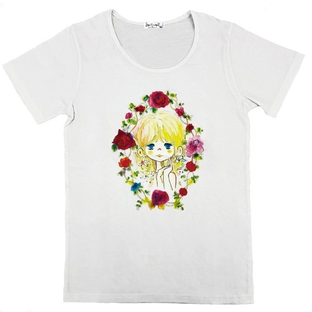 「お花の少女柄天竺Tシャツ」(各2530円/3色)