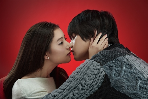 「トドメの接吻」新木優子のキスの相手は佐野勇斗
