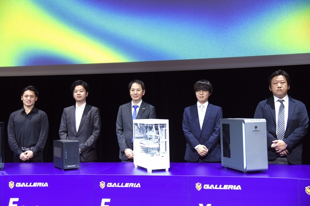 永井さん(中央)と、ゲーム・エンタメ企業の代表者
