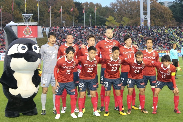 準決勝・千葉戦の試合前記念撮影