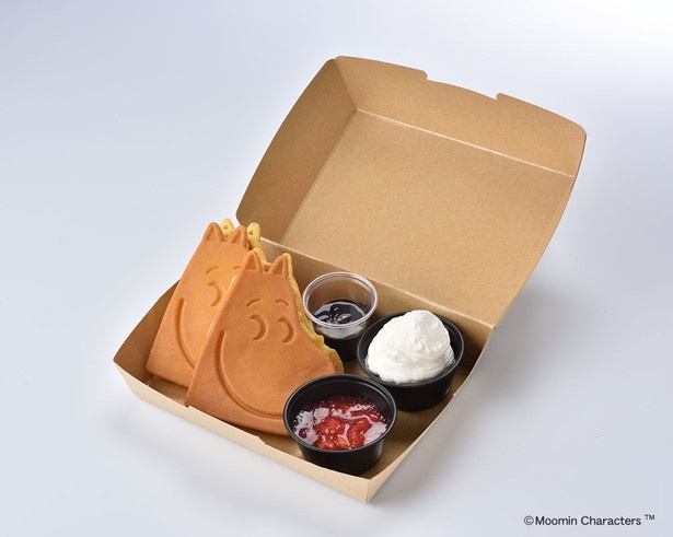 ムーミンの顔の形をしたムーミンワッフルセット(1004円)