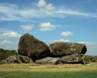 【日本遺産ドライブ】巨石と壁画の存在感に驚き！遺跡＆文化財の村「明日香村」