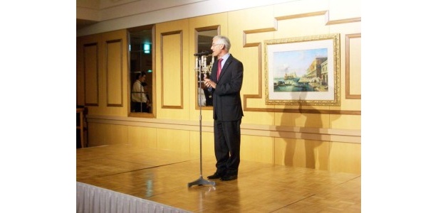 総支配人のピジョンさん。「若手に自由に発言する場を作ること」が活気ある職場のコツとのこと