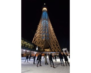 東京スカイツリーの足元にアイススケートリンクがオープン！