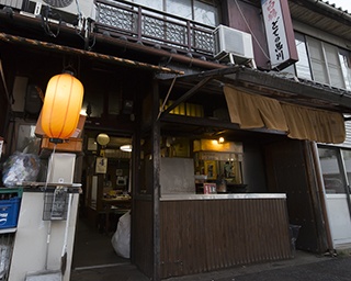 【第46回】名鉄堀田駅から少し歩けばたどり着く、長屋の居酒屋「どての品川」