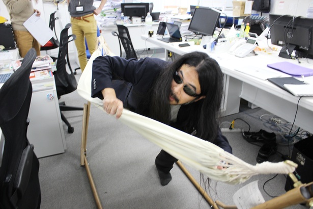 再び、ハンモックから落下