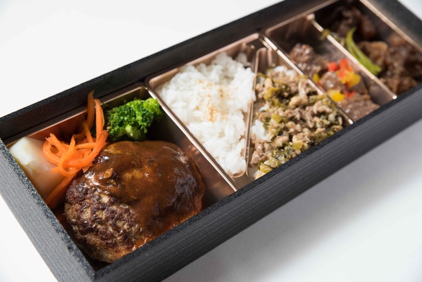 「肉万両」(2160円)は格之進ハンバーグ、熟成肉特製そぼろご飯に加え、パプリカと角切り熟成肉、熟成肉黒酢和えが含まれた究極の一品