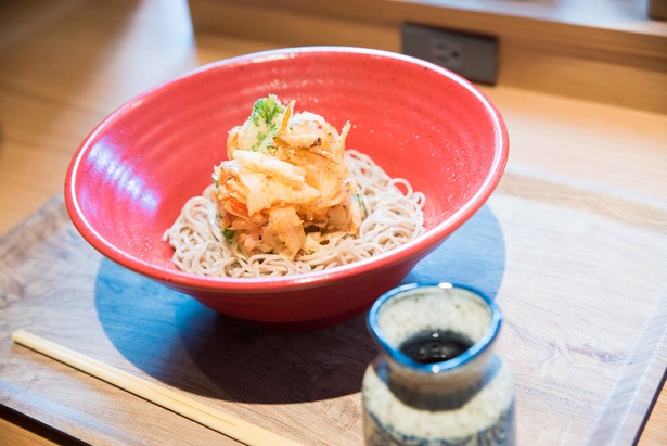 昼食以降から提供されるタワーかき揚げ