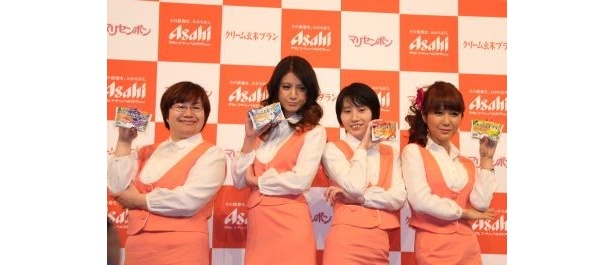 【写真】M-1を目指す“マリセンボン”＋はるな愛の勇姿！