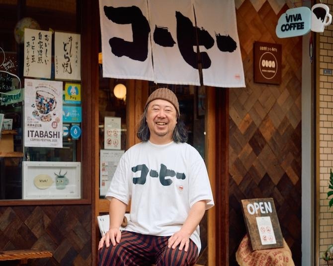 コーヒーで旅する日本／関東編｜溢れるアイデアで“濃度の高い”魅力を発信。「自家焙煎コーヒー角打ち VIVA COFFEE」が伝えたいコーヒーの可能性とは