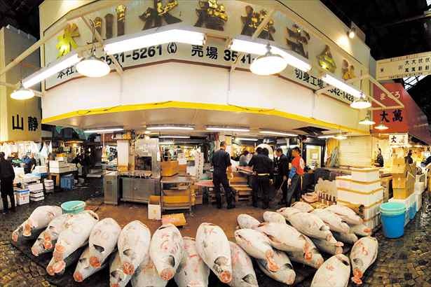 100％子会社の築地市場仲卸「米川水産株式会社」から仕入れることでリーズナブルな価格を実現