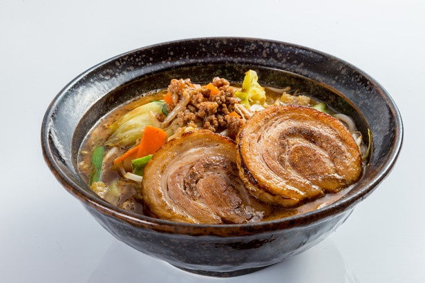【写真を見る】人気ラーメンチェーン「ラの壱」と「まるや八丁味噌」がコラボしたラーメン店がオープン！