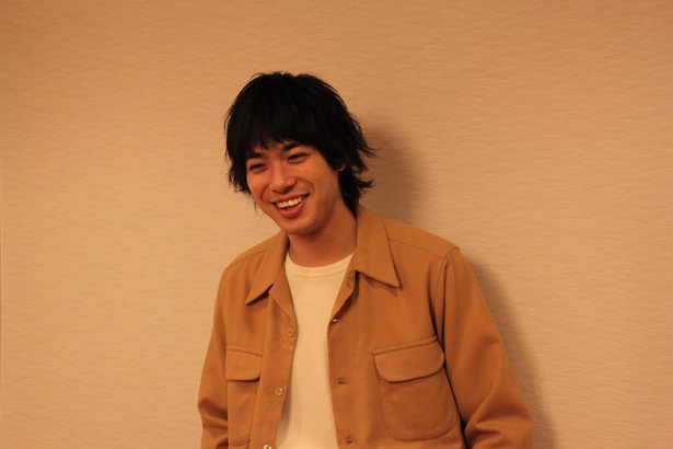地元・関西での取材ということで、渡辺はリラックスした表情で対応してくれた
