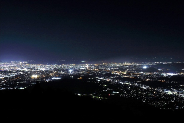 福岡観光ガイド 開放感バツグン 眼下に広がるパノラマ夜景 米ノ山展望台 ウォーカープラス