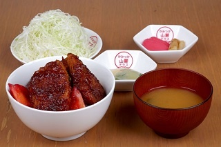 赤城高原SA(上り線)リニューアル！第1弾は地元グルメ4店