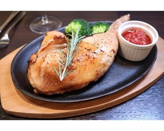 クリスマスに肉食女子会！980円でロティサリーチキン食べ放題