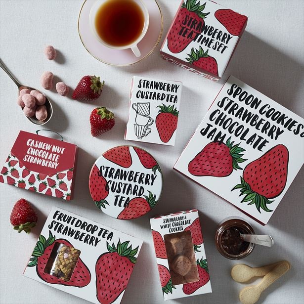 【写真を見る】イチゴ柄の紅茶やお菓子も順次登場