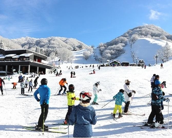 関西最大級のスキー場「グランスノー奥伊吹」で春まで満喫。ロングシーズンで楽しむウィンタースポーツ