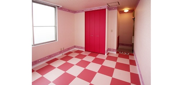 【写真】キティちゃんいっぱいの部屋や、プーさんの森のような部屋