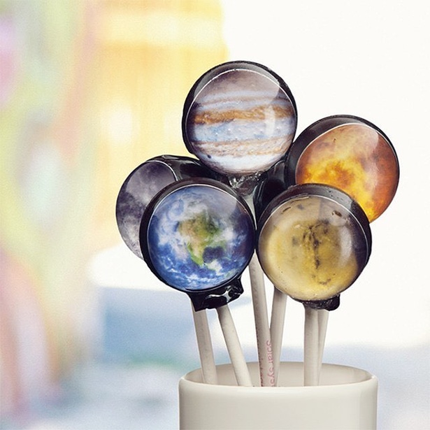 遊びゴコロたっぷりの味とデザイン！惑星キャンディシリーズ最新作「Nebula Lollipop」