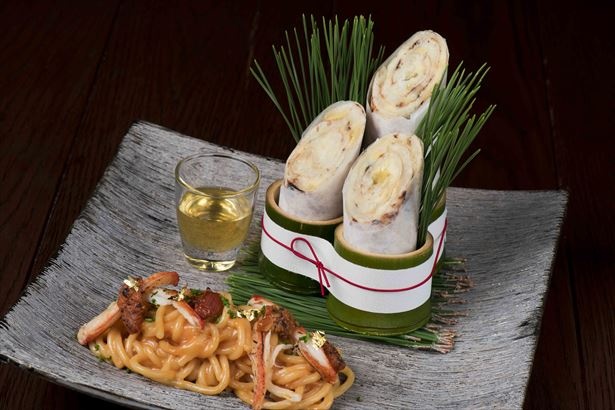 門松に見立てたロールピッツァがのった「BUON ANNO 福福プレート UNICO 」(2480円)