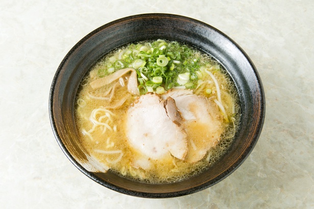 ｢博多川端どさんこ｣の｢特製みそラーメン｣(650円)。豚骨スープに味噌ダレがマッチ